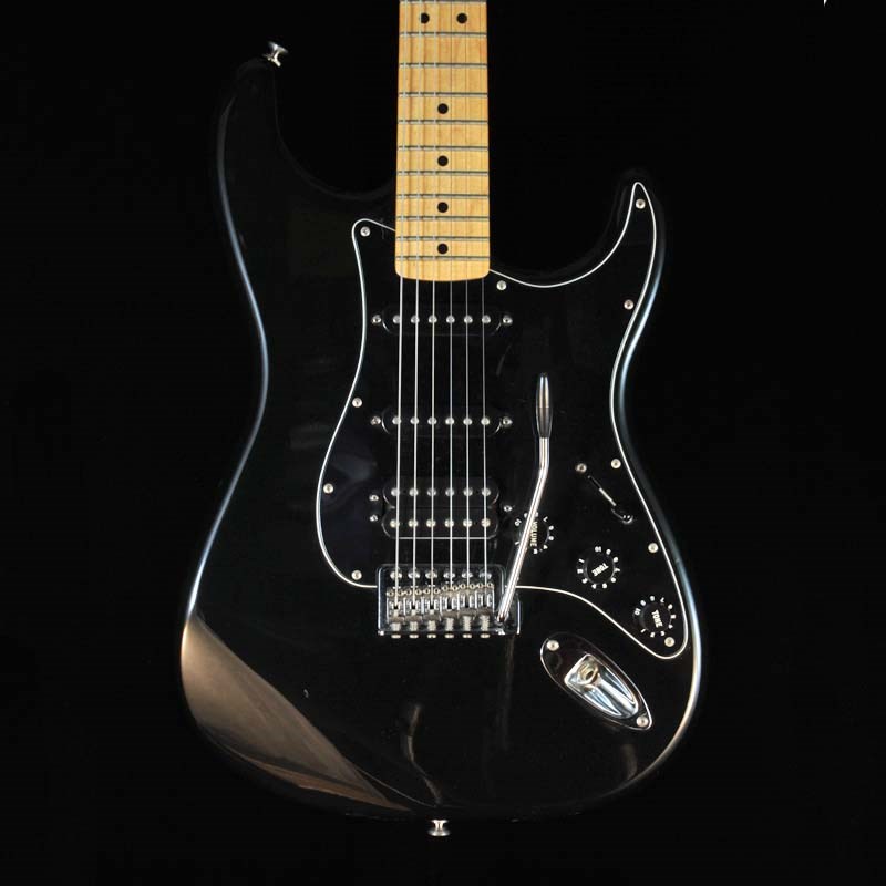 Fender MEX Standard Stratocaster HSS (BLK)の画像